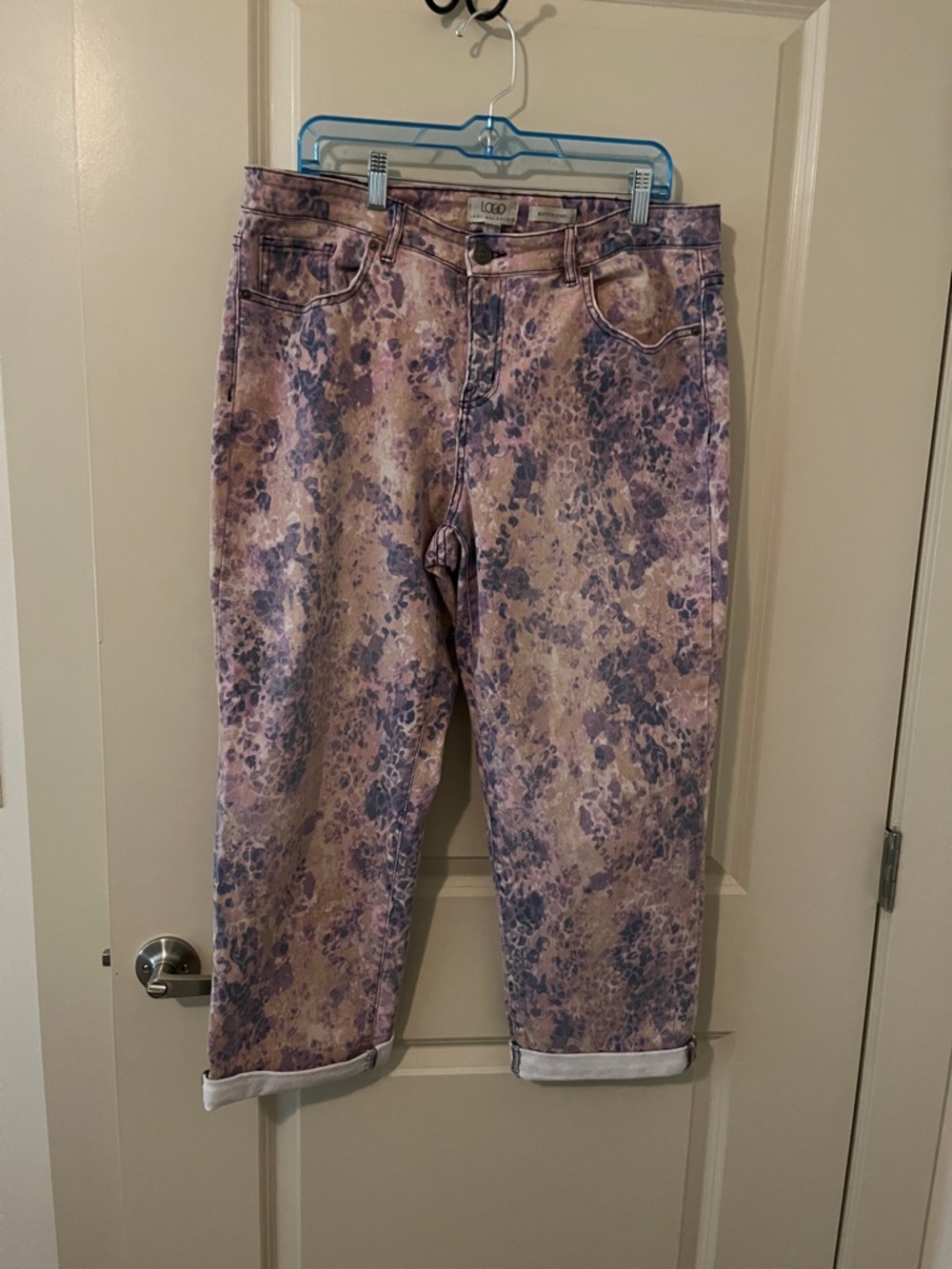 Logo cuffed comfy quirky printed boyfriend fit women’s size 14 jeans plus size